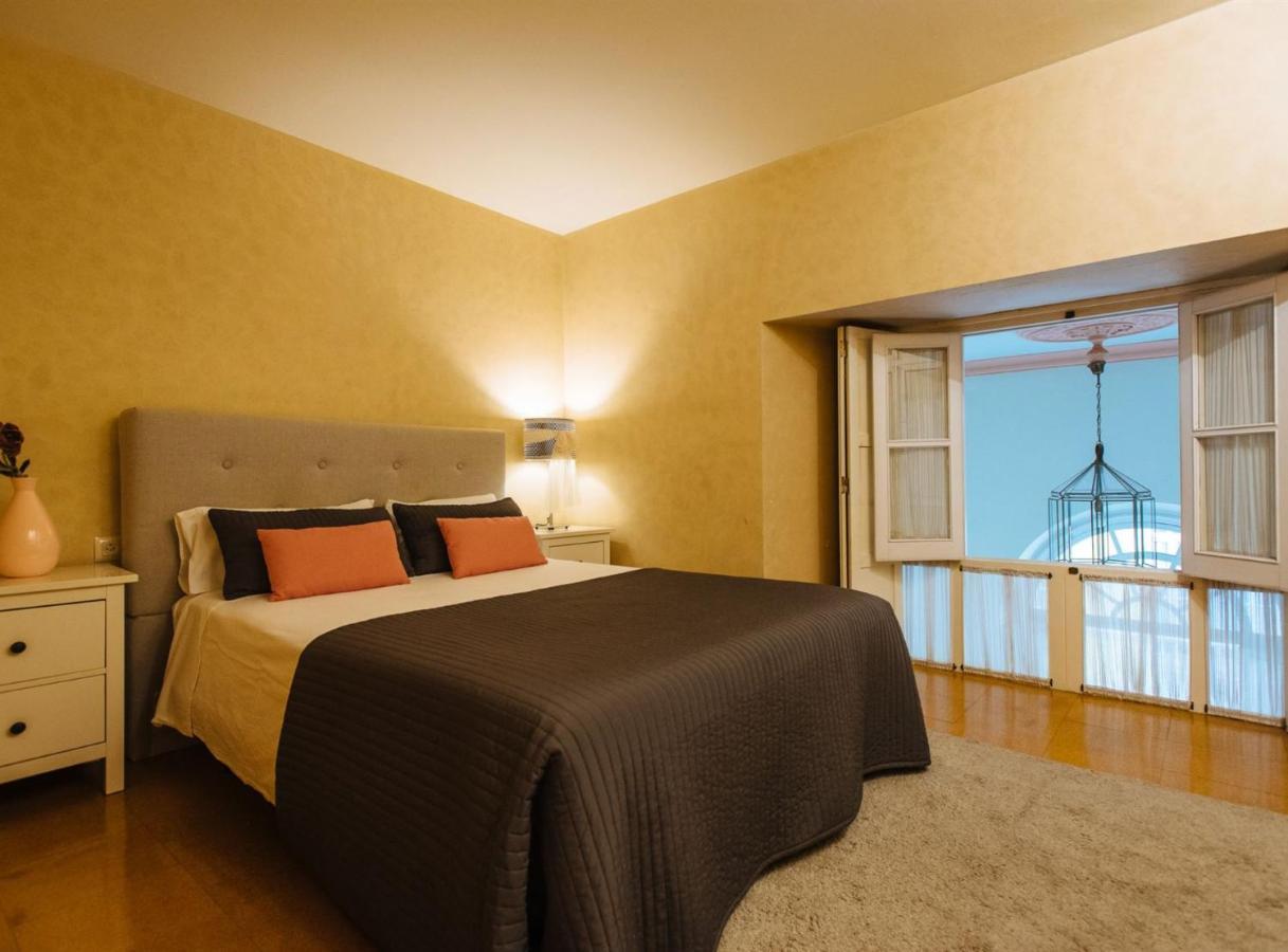 Pajaritos Suite Apartment - Private Parking Included Севиля Екстериор снимка